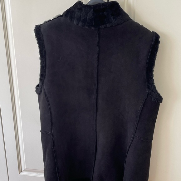 Clifford Michael (NYC) shearling reversible vest, black, like new! Size Small. - Picture 2 of 9